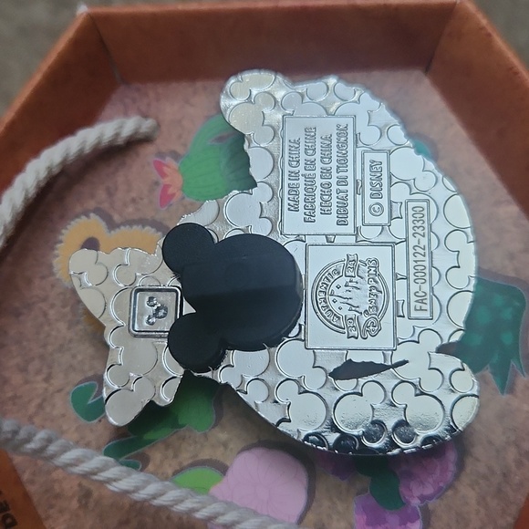 Disney Garden Mystery Pin 2024 - Goofy - Picture 3 of 4